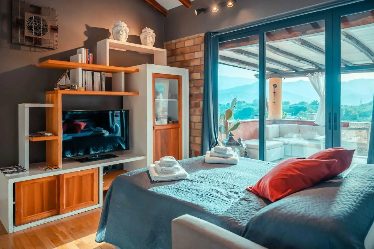 Holiday home Casa Aurelio Wellness Suite & Spa Inclusive Taormina Italy